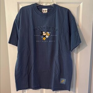 Disney World Passholder Exclusive Tshirt XL